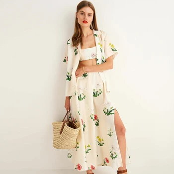 Жена комплект с флорални принтом, блуза с изрязани яка и къс ръкав, потник + пола midi 2022 Новост