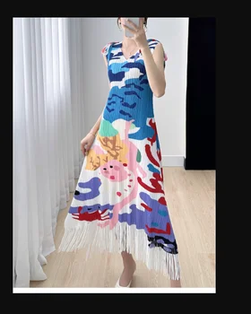 Лидер в продажбите, модерно рокля трапецовидна форма Miyake без ръкави с v-образно деколте и принтом в сгъвката, празничен стил, пискюли, в наличност